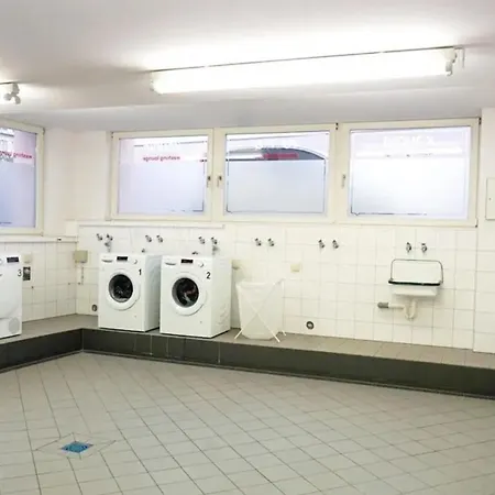 Apartment Uniklinik Zentral Kueche Fitnessraum