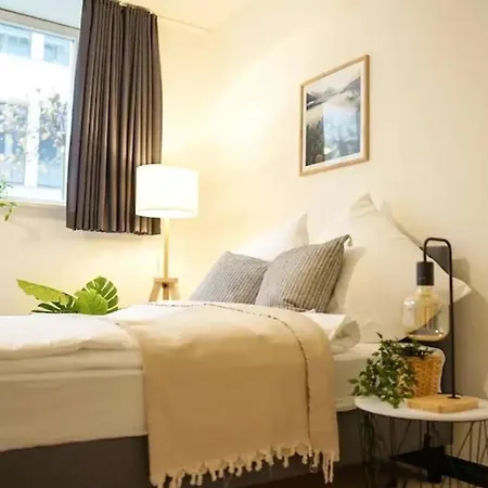Uniklinik Zentral Kueche Fitnessraum Apartment *